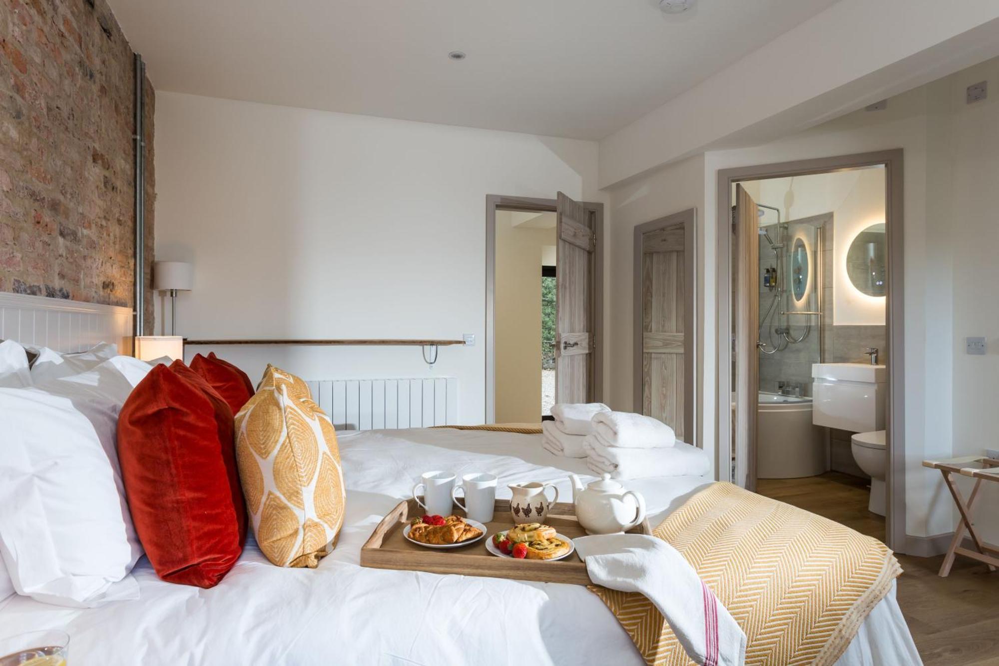 The Barn At Plas Ashpool Sleeps 8 Llandyrnog ภายนอก รูปภาพ