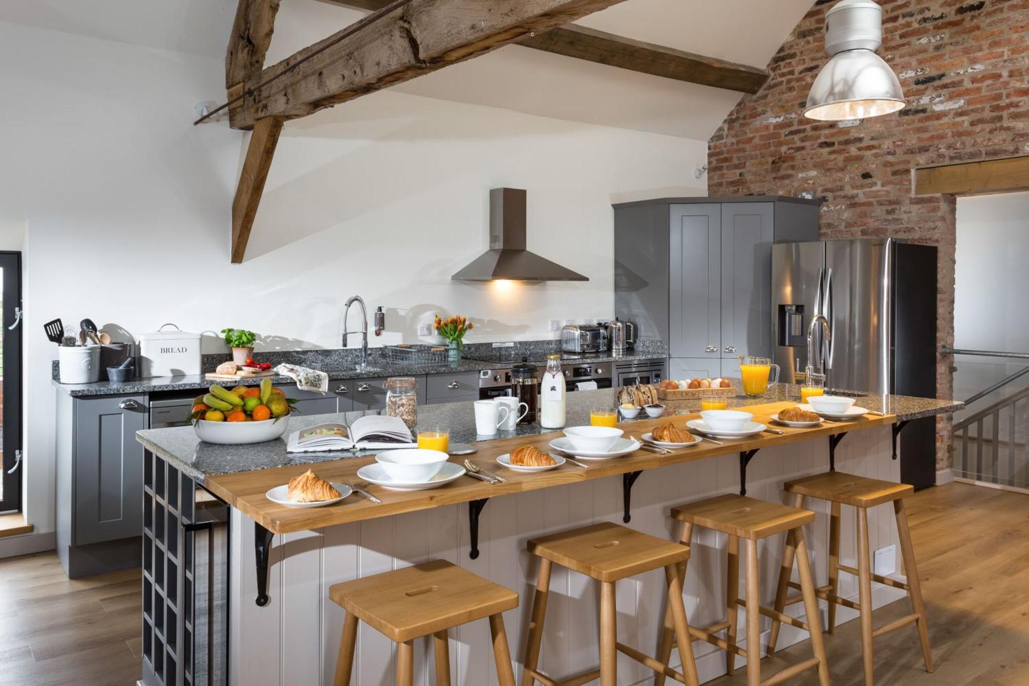 The Barn At Plas Ashpool Sleeps 8 Llandyrnog ภายนอก รูปภาพ